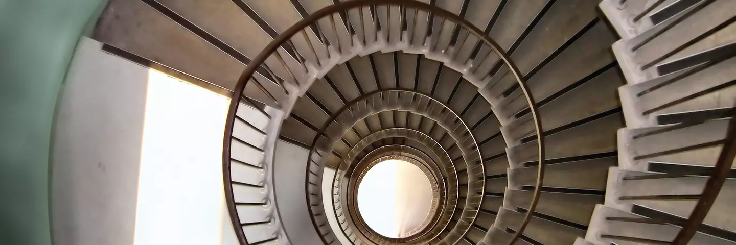 Treppe spiralförmig